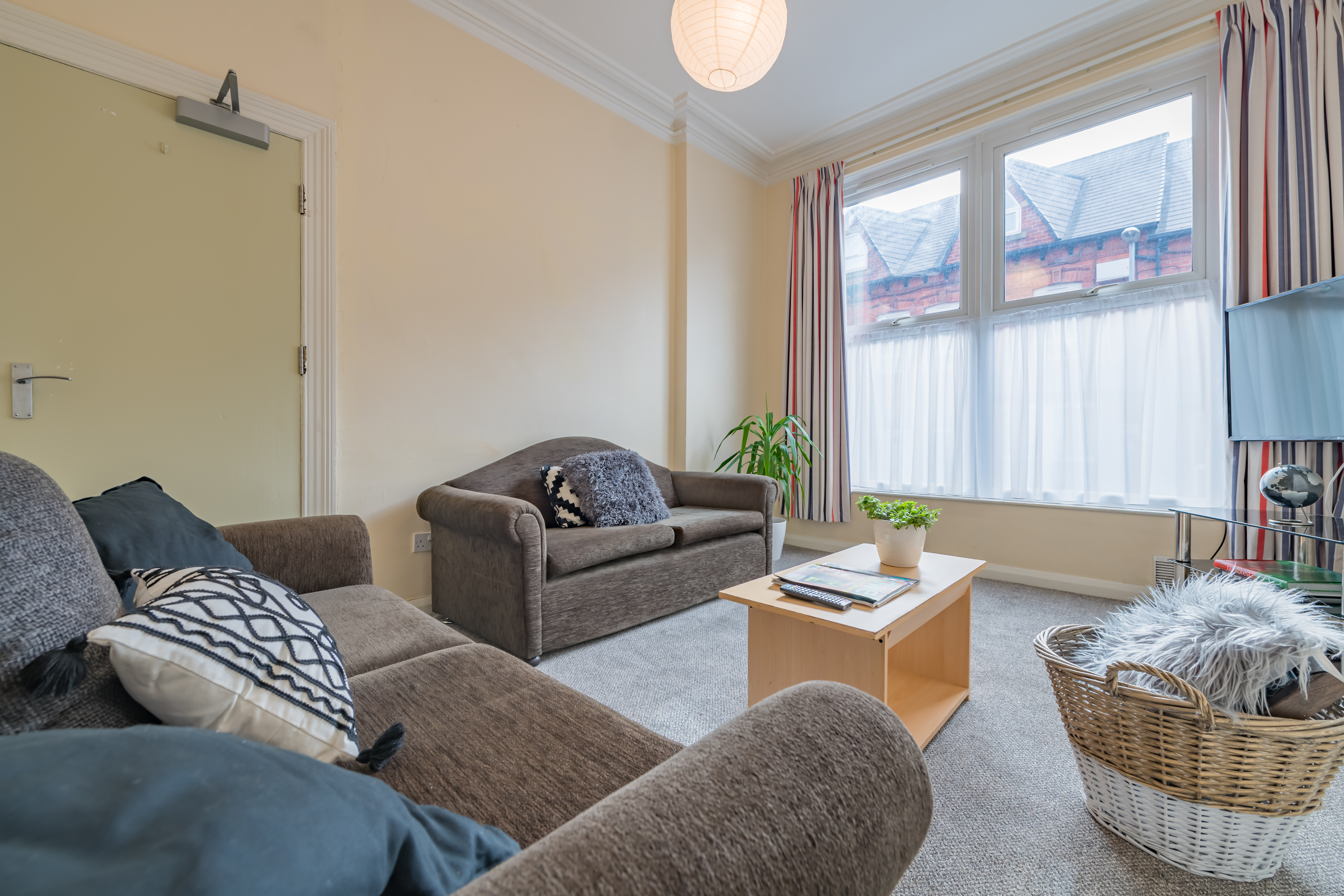 8 Churchill Gardens-8.jpg