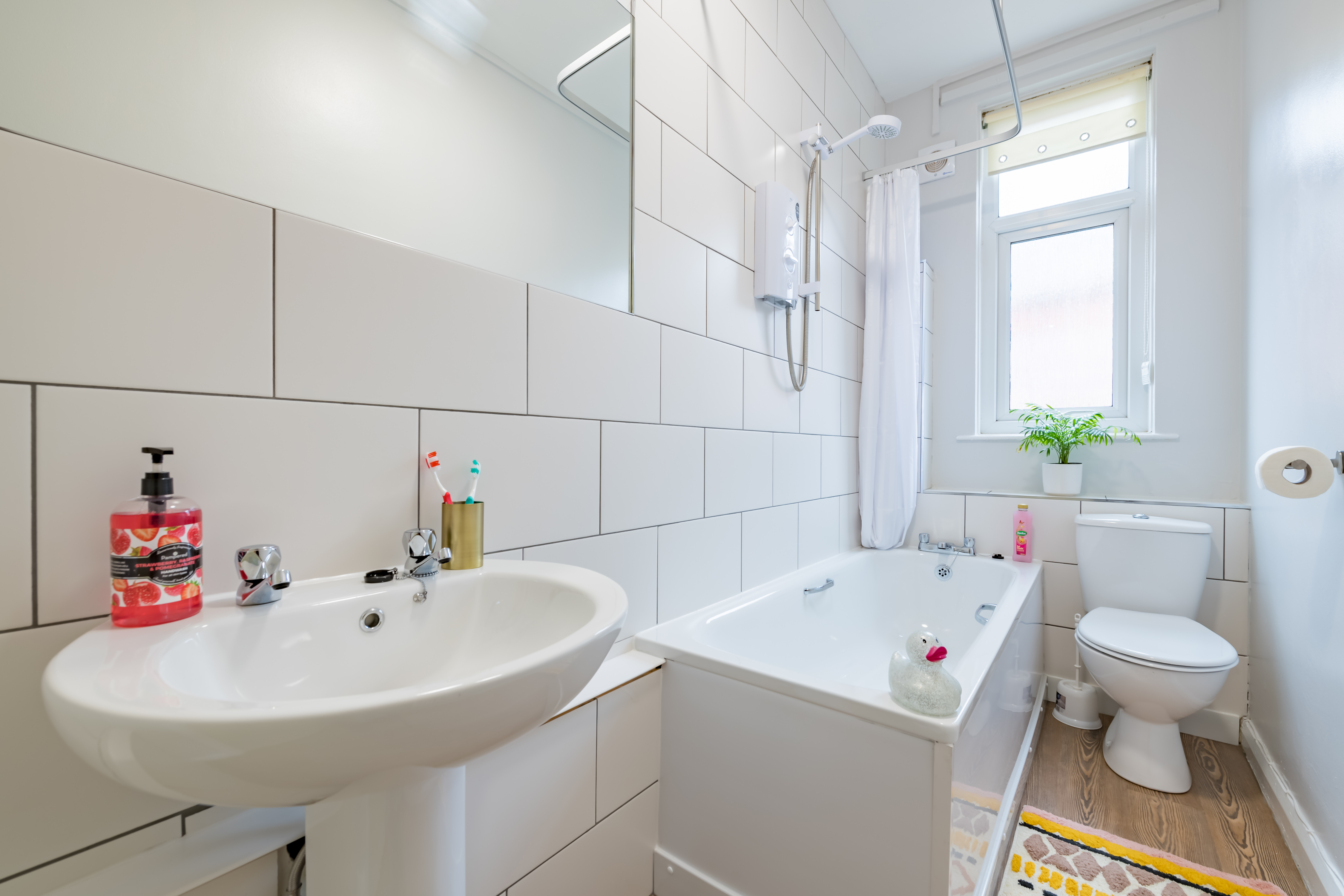 8 Churchill Gardens-36.jpg