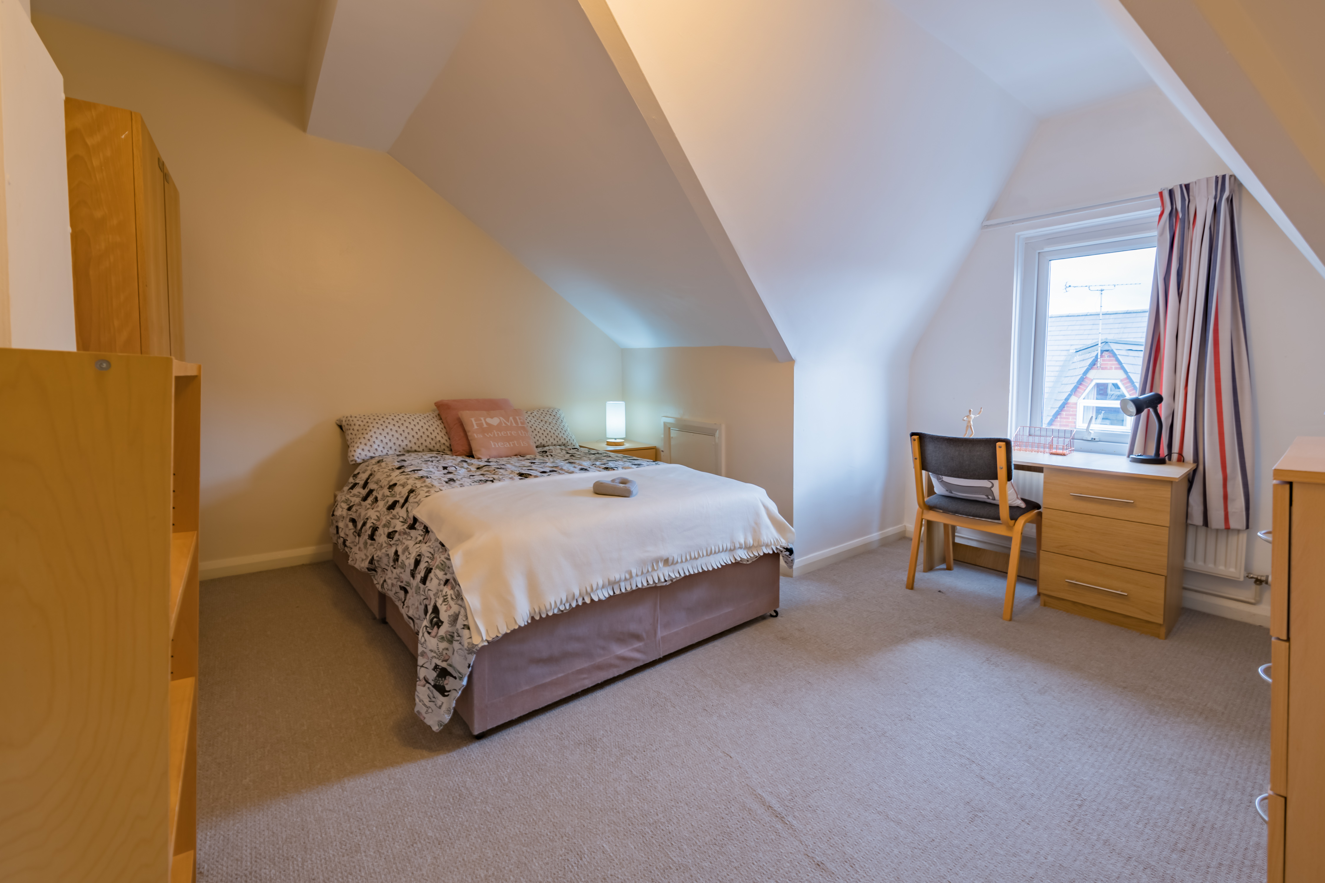 8 Churchill Gardens-26.jpg