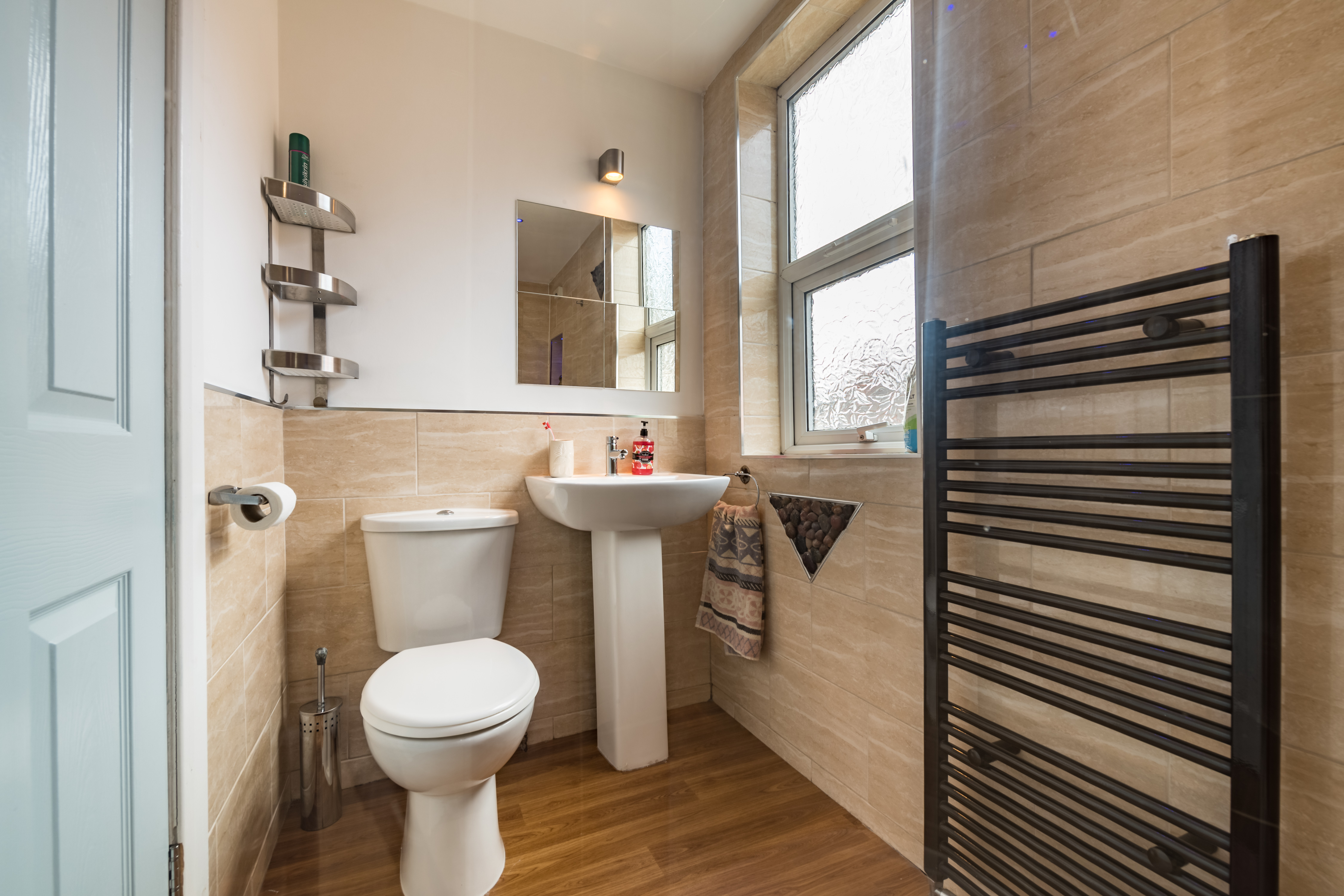 8 Manor Drive-38 Bathroom 2.jpg