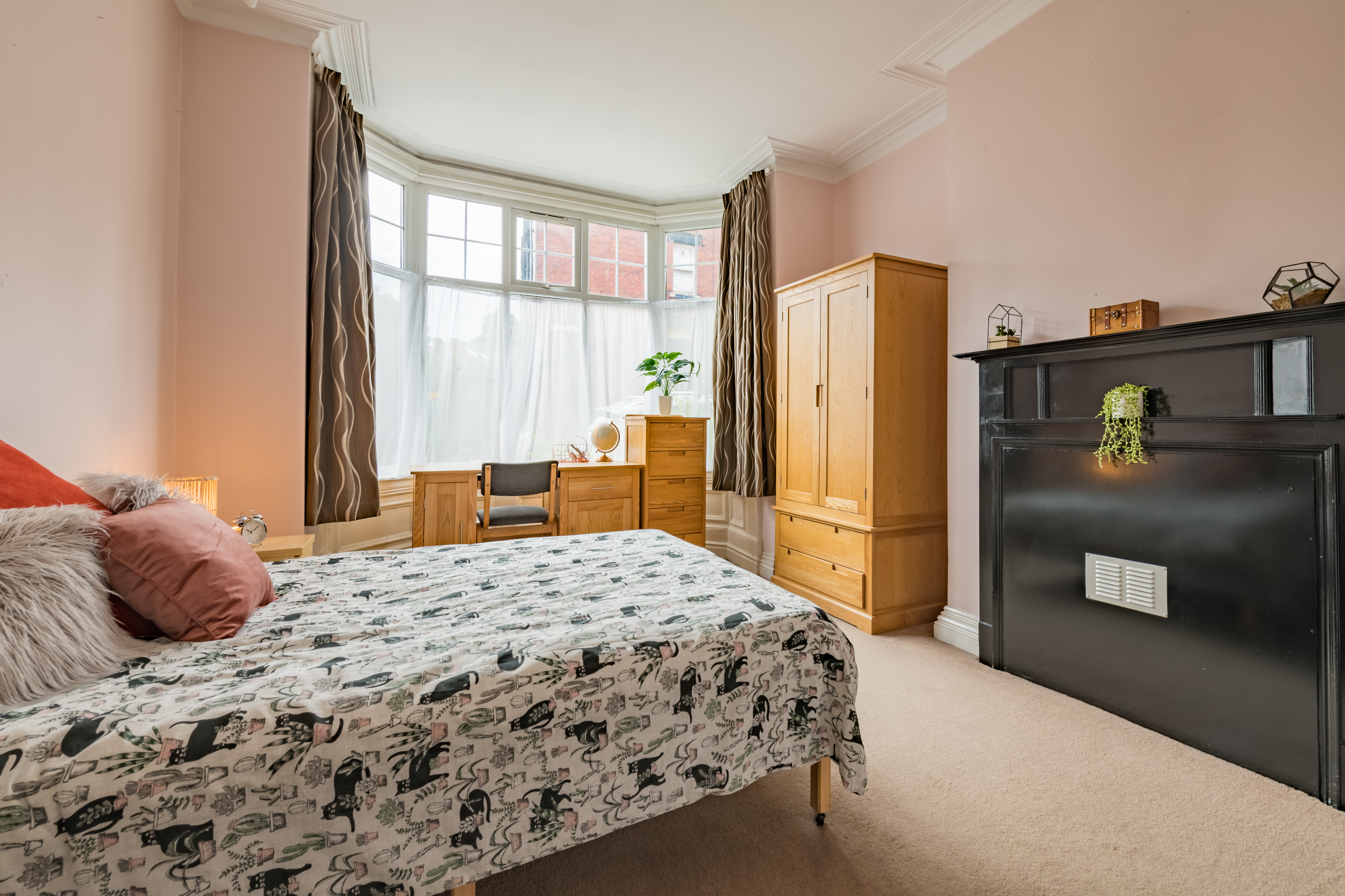 4 Claremont Ave-4 Room 1.jpg