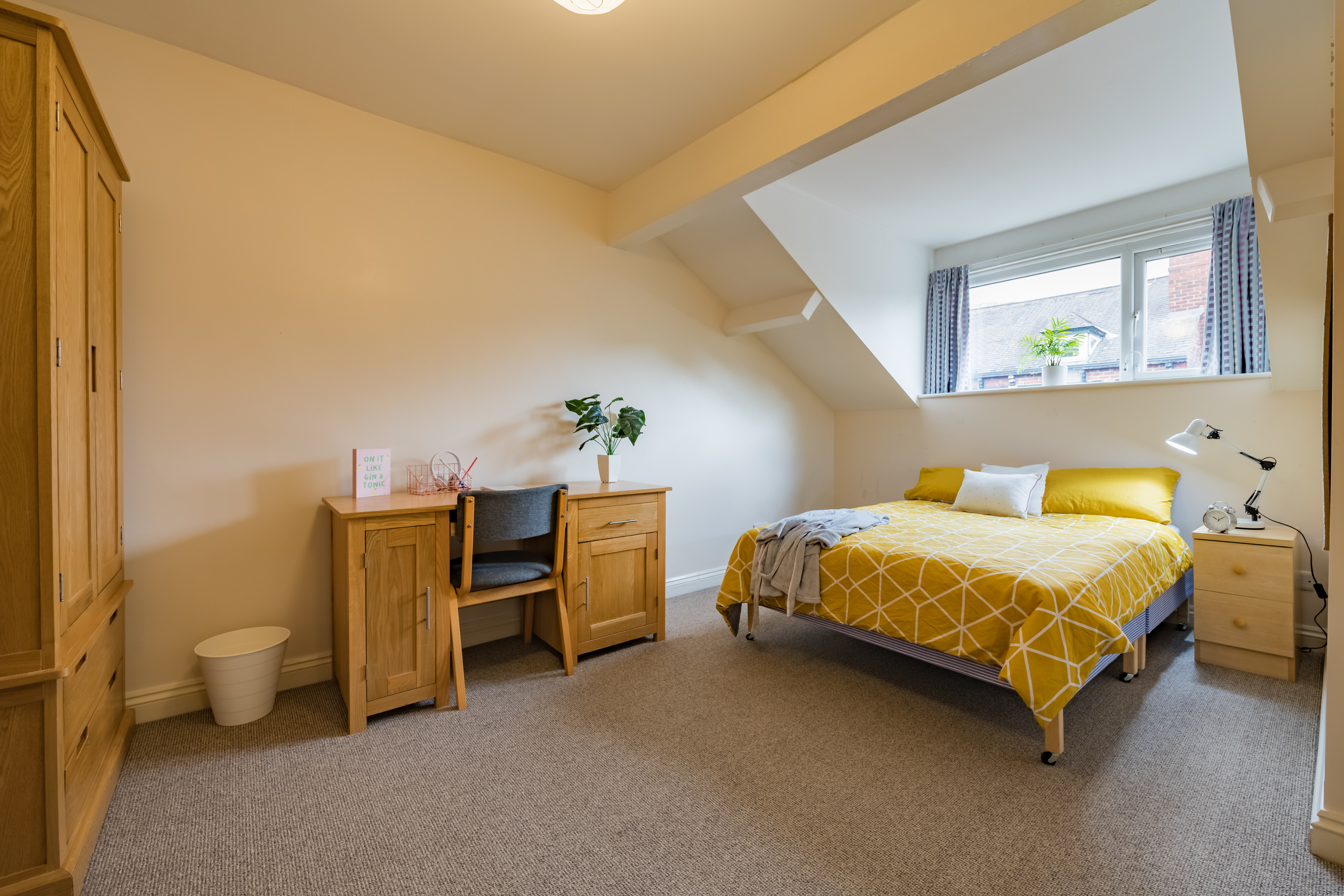 4 Claremont Ave-35 Room 4.jpg