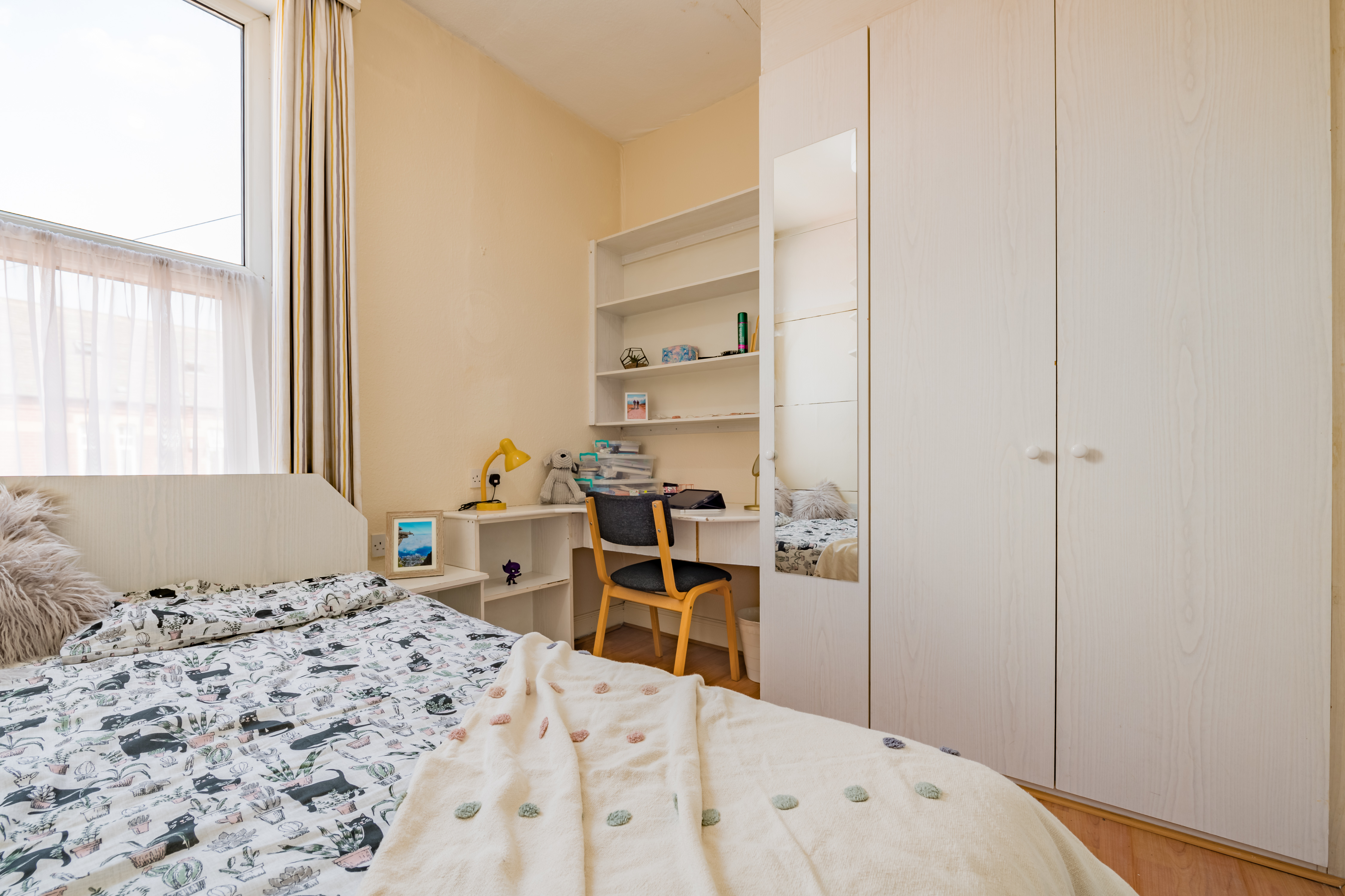 4 Brudenell Avenue- Bedroom 3 (3).jpg