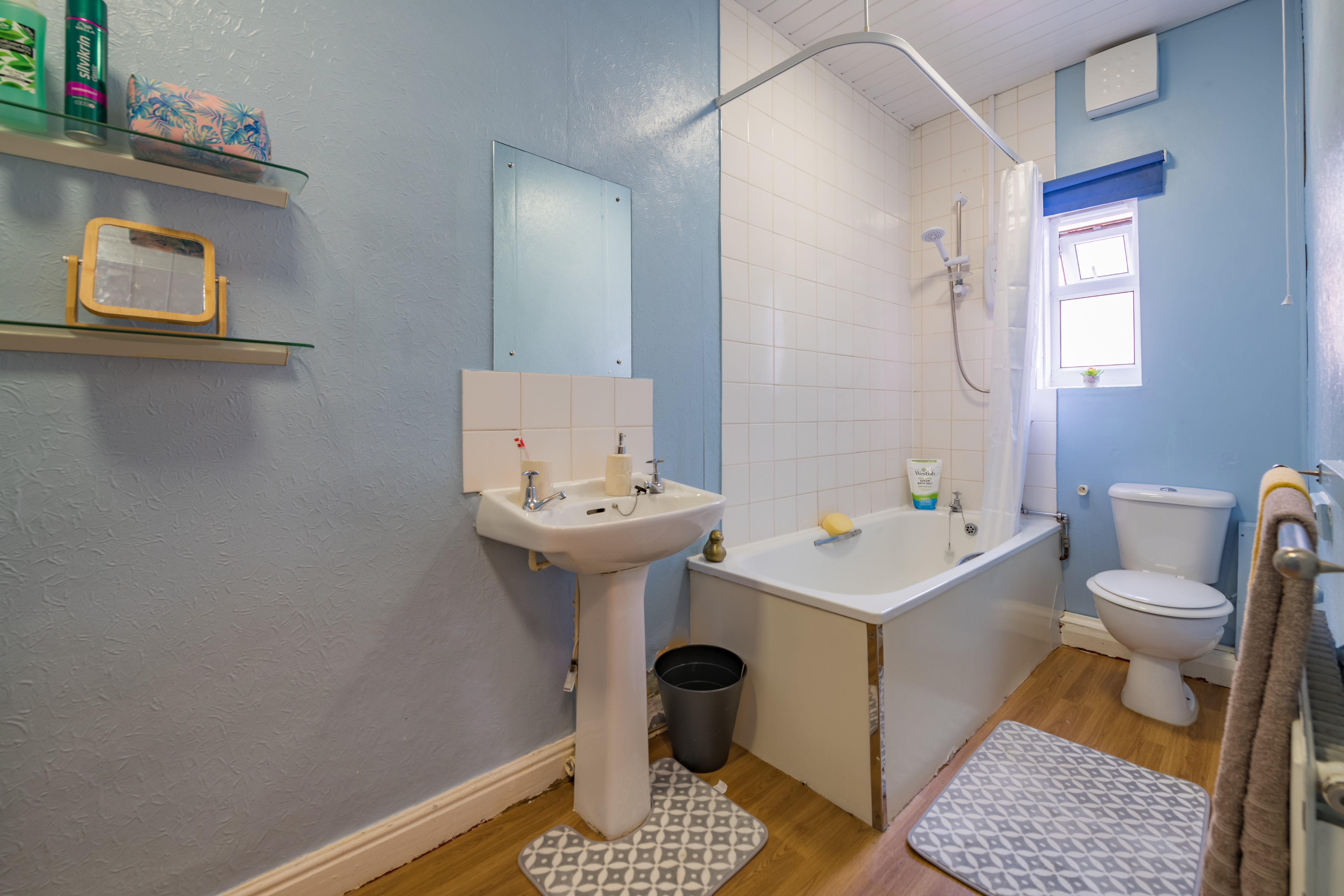 66 Burley Lodge Terrace-20.jpg