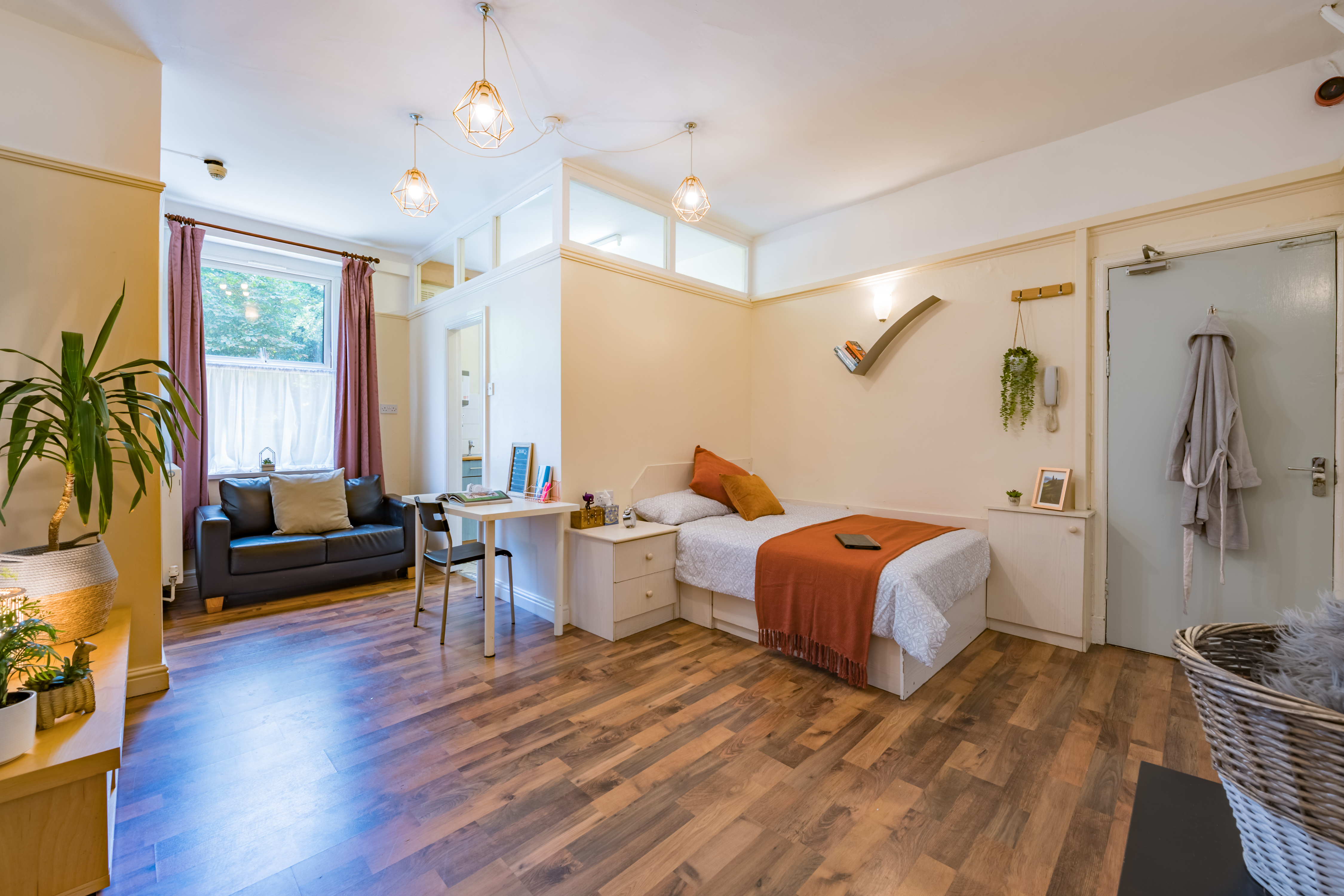 St Martains Terrace Flat 11-1.jpg