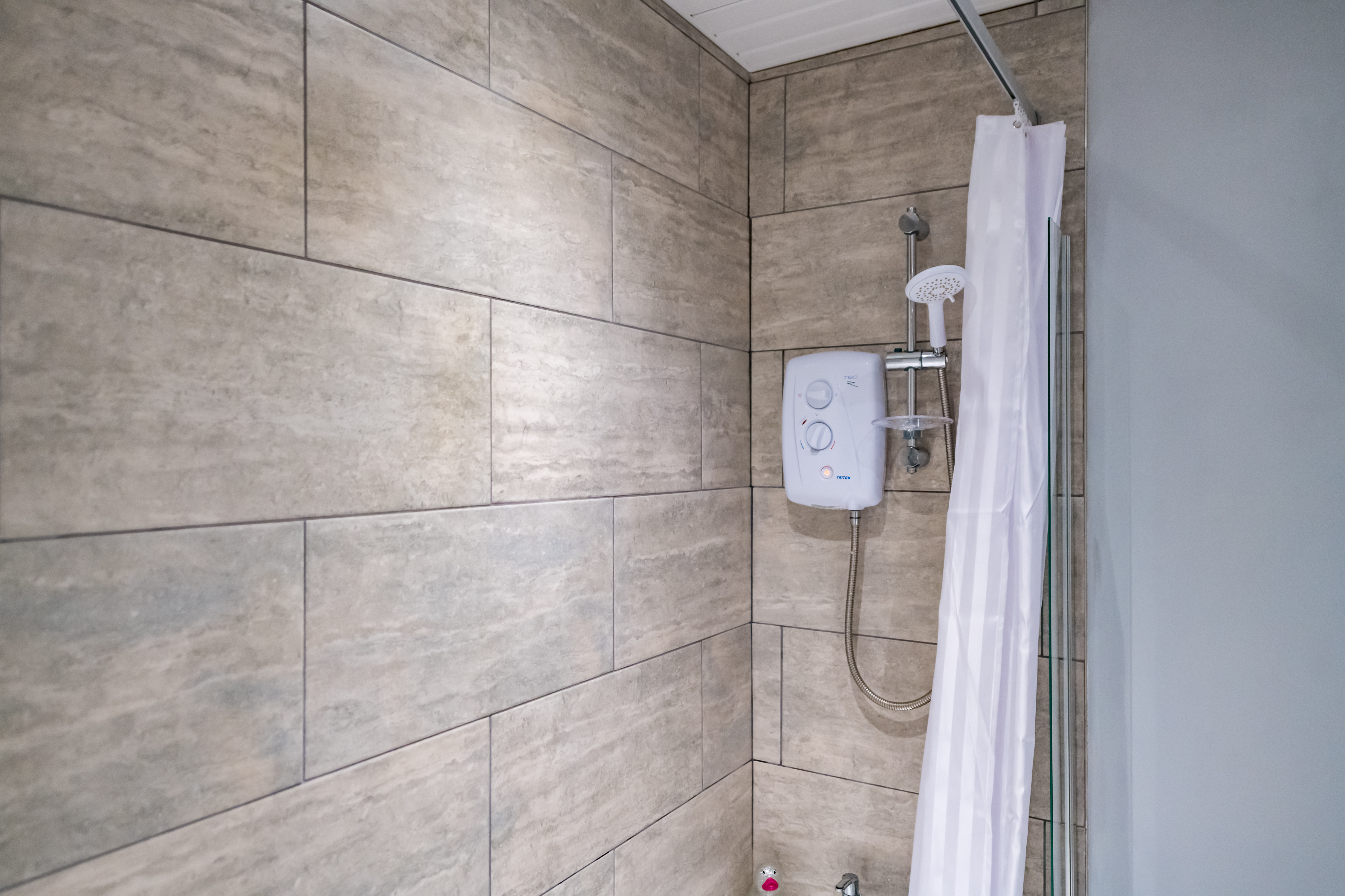 36 Delph Lane Bathroom-12.jpg